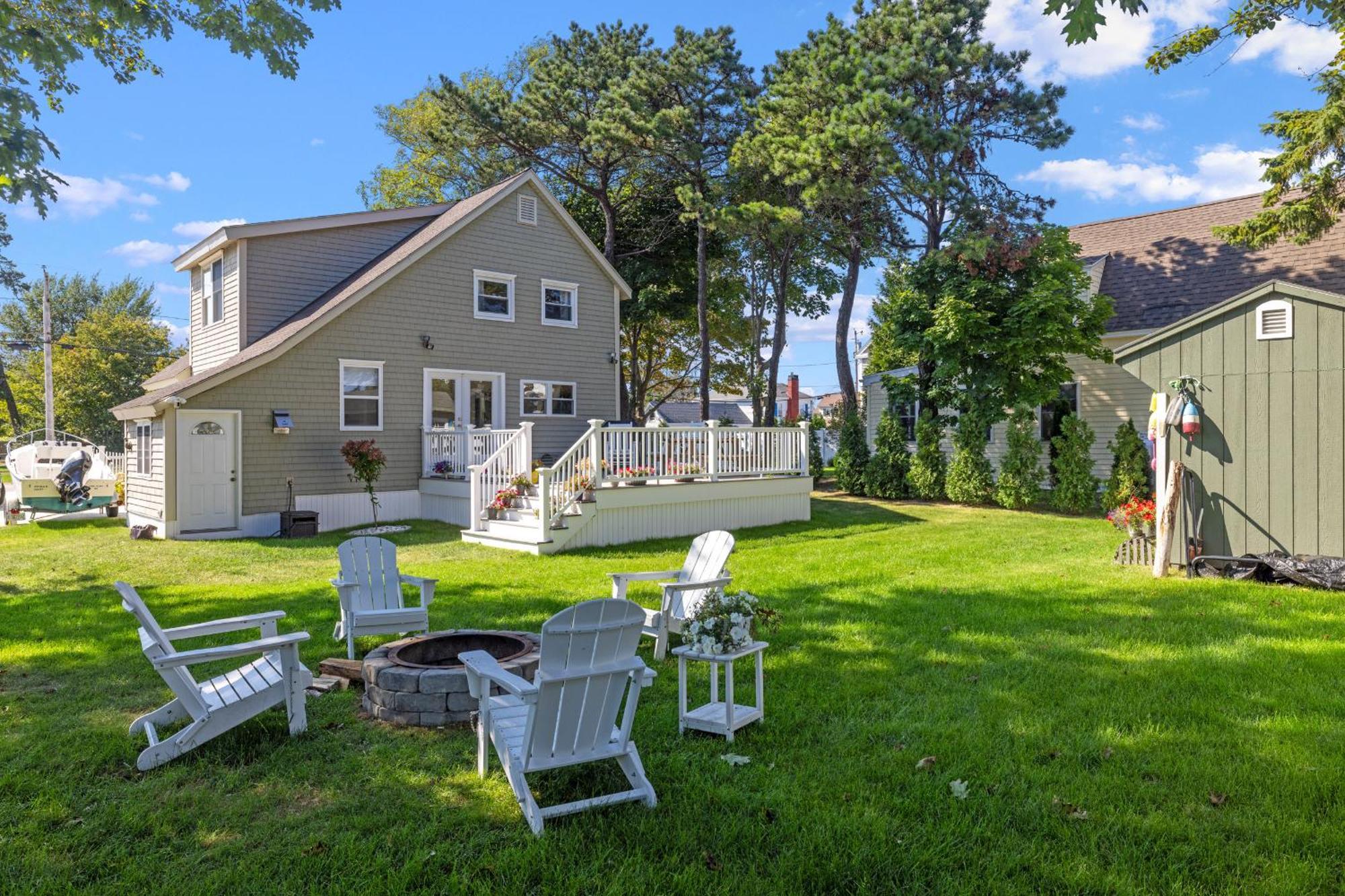 Pine Point Beach House With Deck, Fire Pit & Porch Scarborough Exterior foto